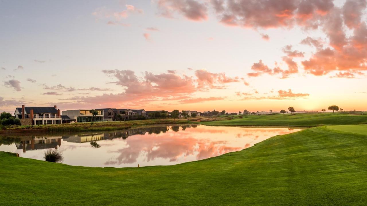 The Serengeti Lodge Kempton Park Bagian luar foto
