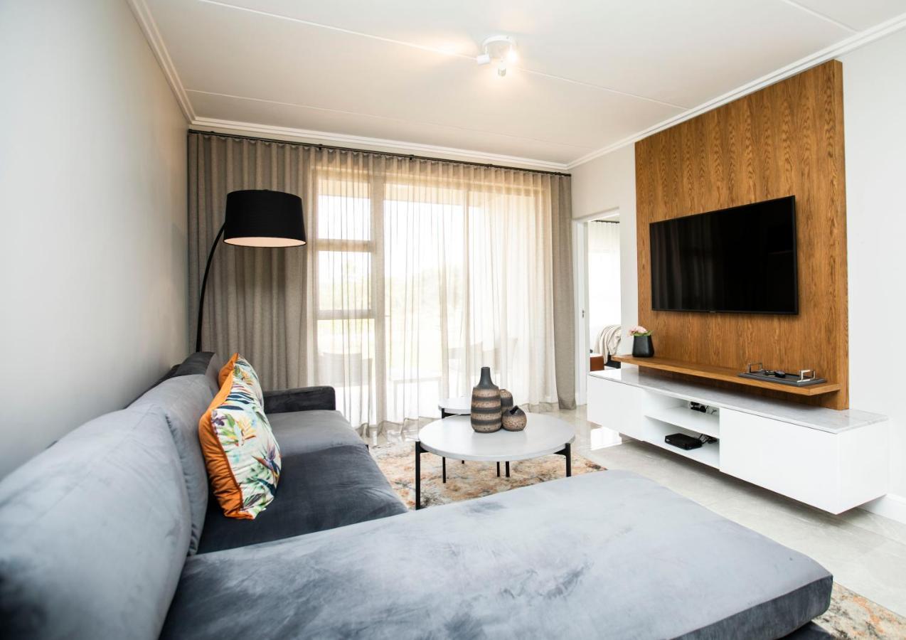 The Serengeti Lodge Kempton Park Bagian luar foto