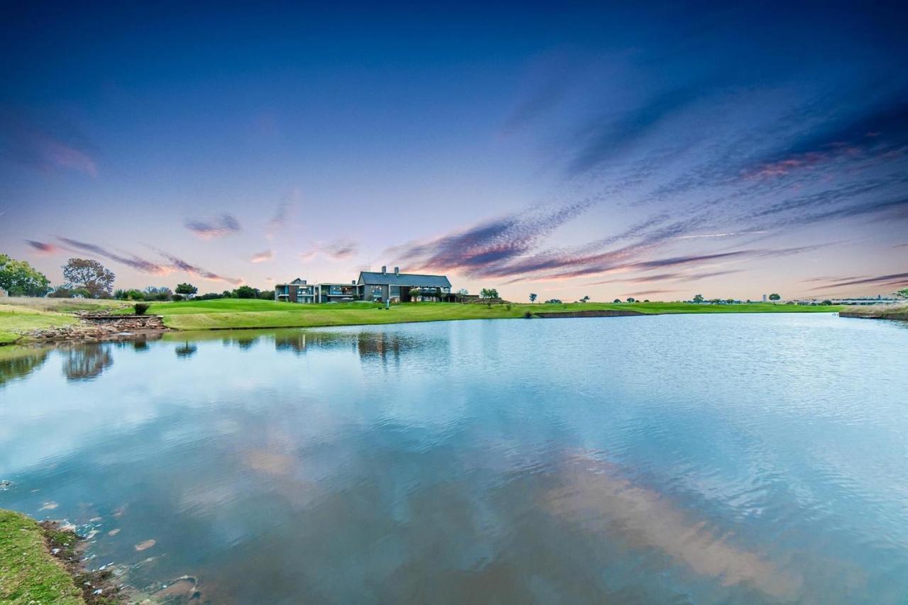 The Serengeti Lodge Kempton Park Bagian luar foto