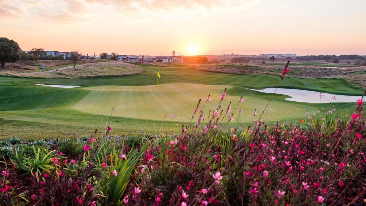 The Serengeti Lodge Kempton Park Bagian luar foto