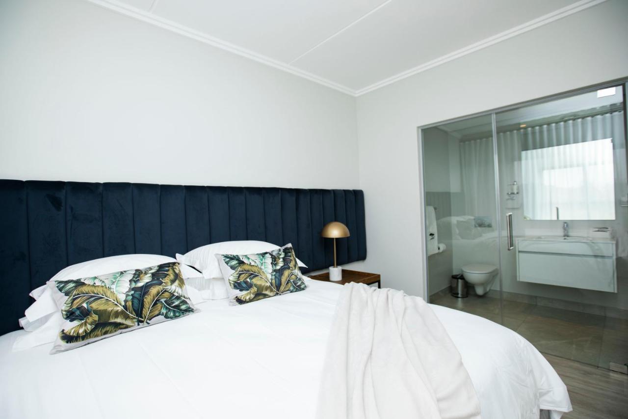 The Serengeti Lodge Kempton Park Bagian luar foto