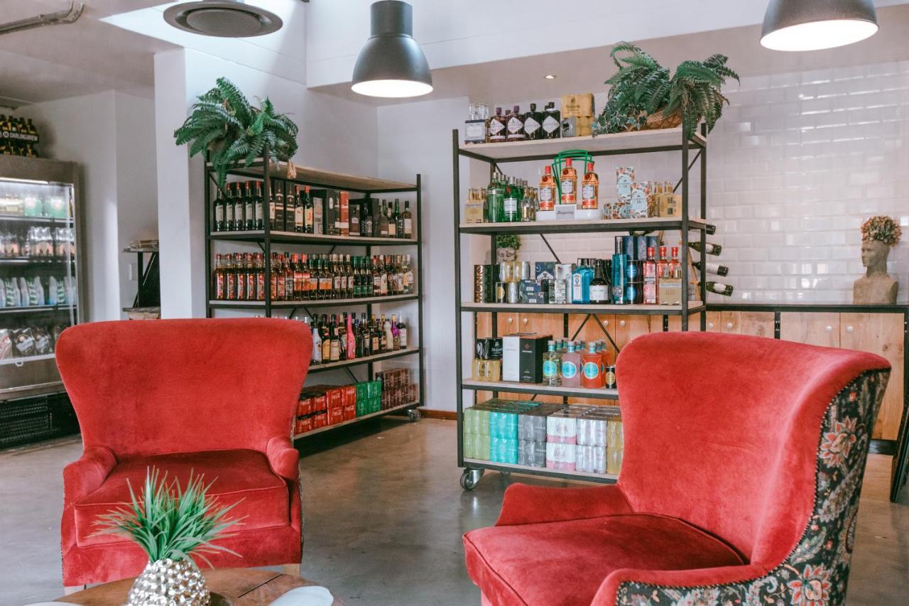 The Serengeti Lodge Kempton Park Bagian luar foto