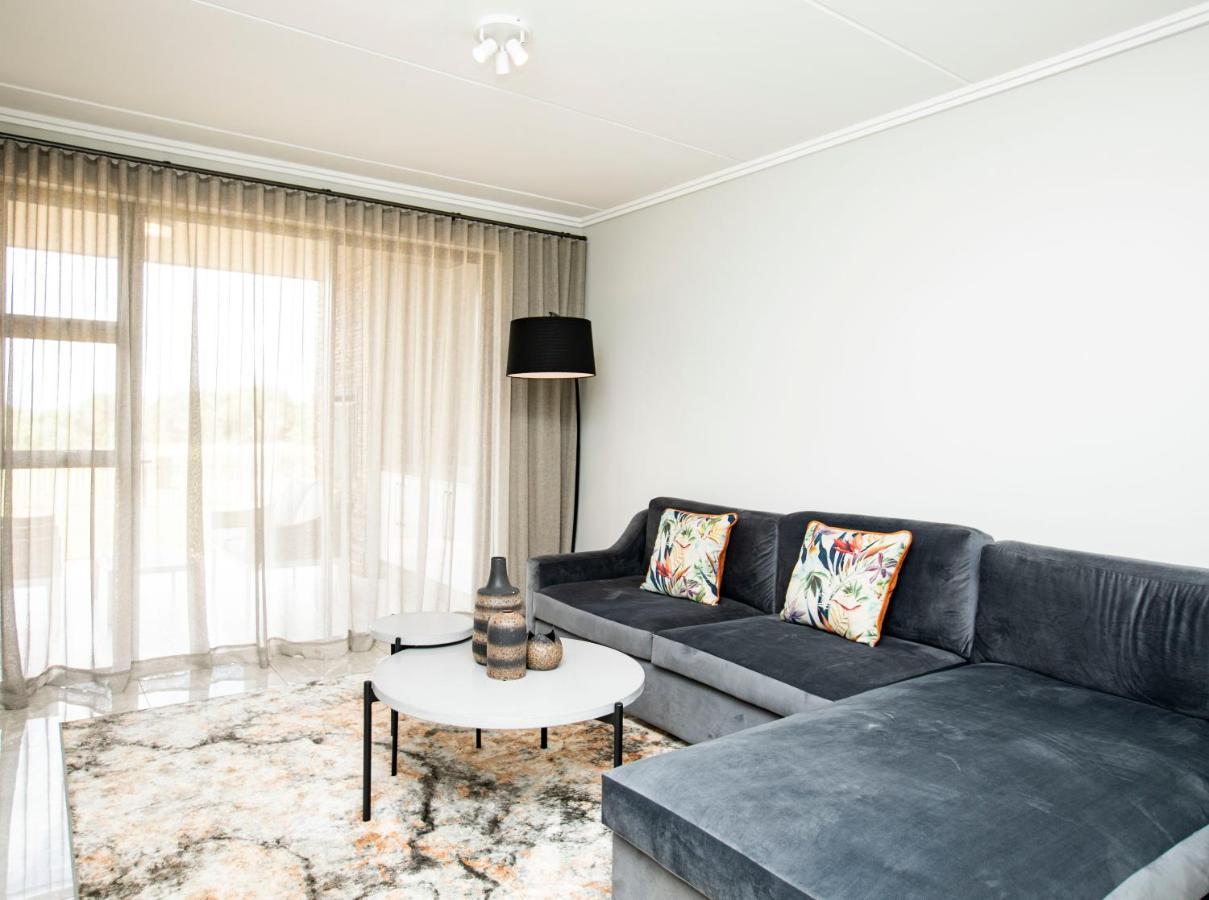 The Serengeti Lodge Kempton Park Bagian luar foto