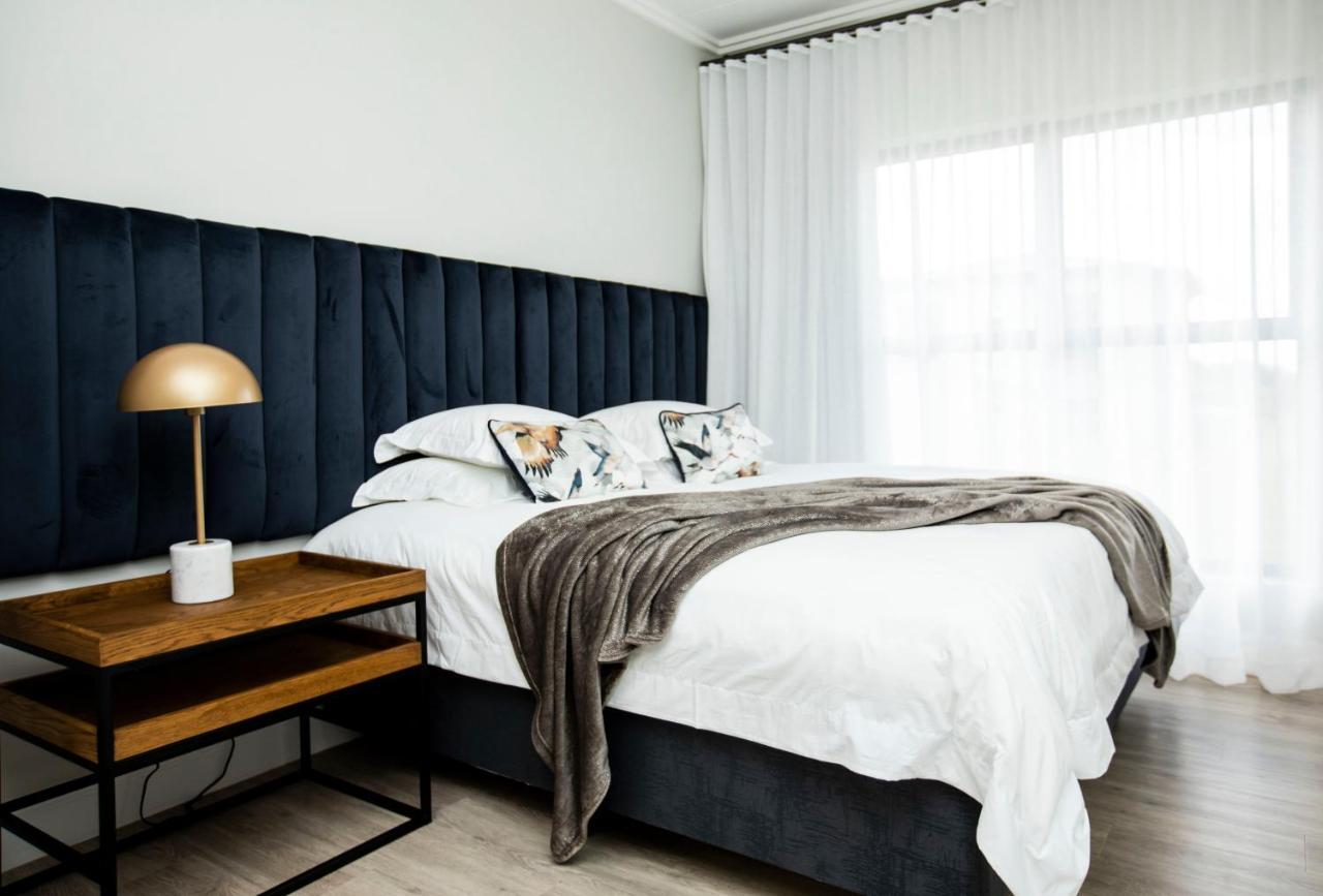 The Serengeti Lodge Kempton Park Bagian luar foto